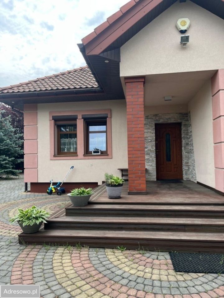 dom wolnostojący, 4 pokoje Brzozówka, ul. Sosnowa