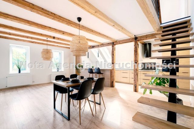 Mieszkanie 4-pokojowe Wałbrzych Podgórze, ul. Niepodległości. Zdjęcie 1