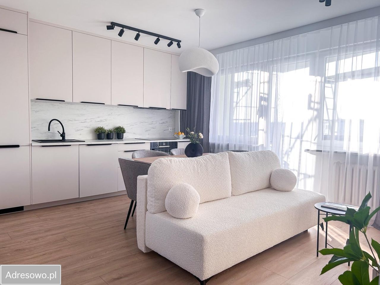 Mieszkanie 4-pokojowe Warszawa Gocław, ul. Orlego Lotu. Zdjęcie 4