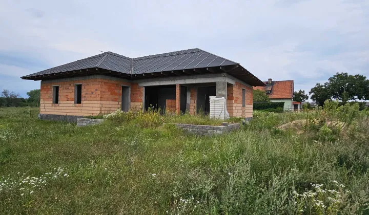 dom wolnostojący, 4 pokoje Henrykowo