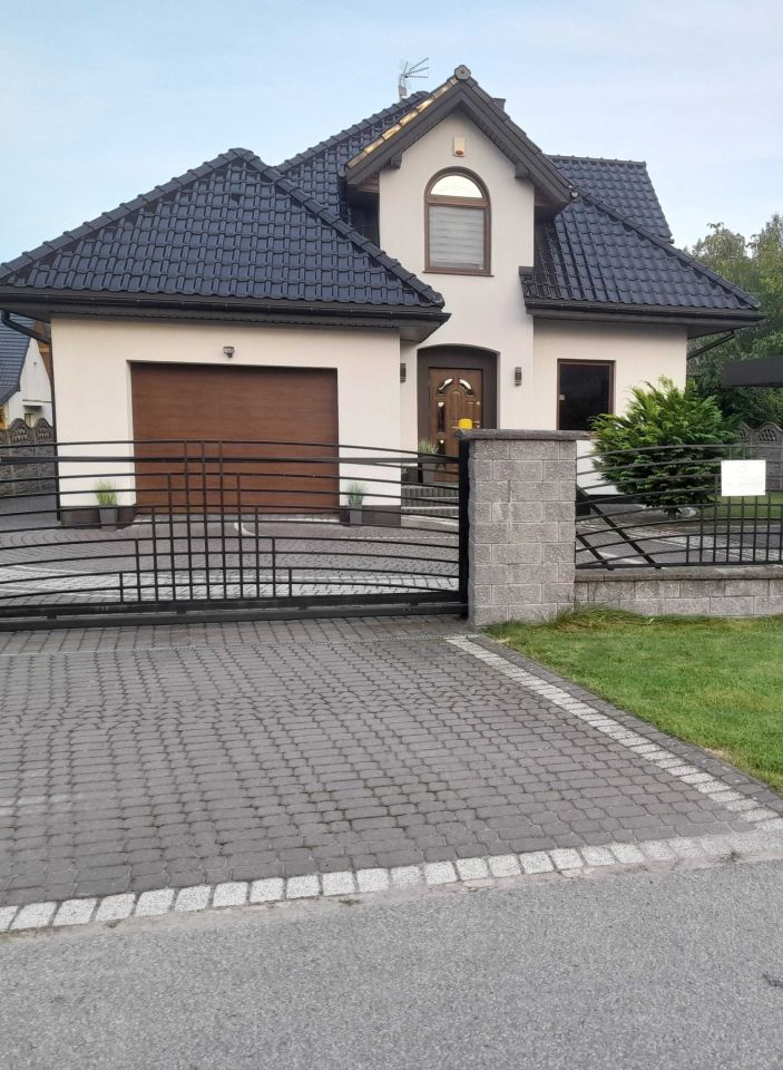 dom wolnostojący Radom, ul. Edmunda Bakalarza. Zdjęcie 2