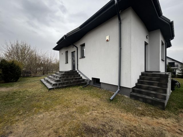 dom wolnostojący, 4 pokoje Biała Podlaska, ul. Żurawia. Zdjęcie 1