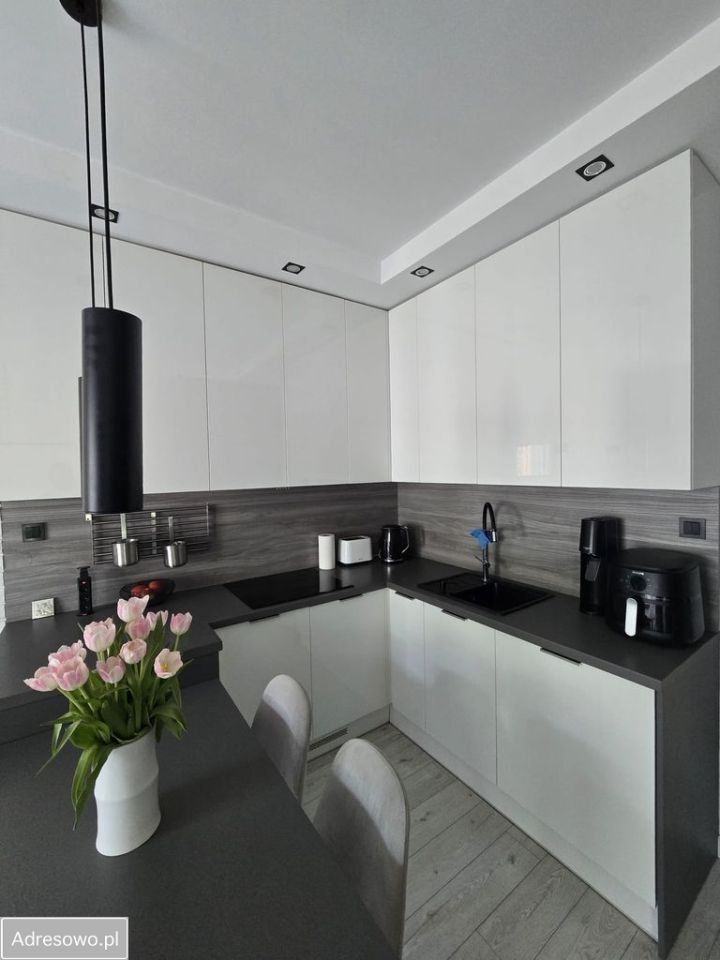 Mieszkanie 3-pokojowe Olsztyn Osiedle Generałów, ul. ks. Roberta Bilitewskiego. Zdjęcie 2