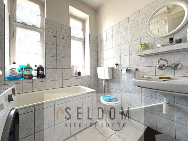 dom wolnostojący, 6 pokoi Karłowice. Zdjęcie 7