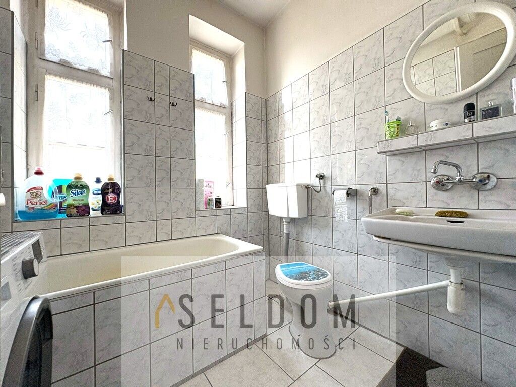 dom wolnostojący, 6 pokoi Karłowice. Zdjęcie 7