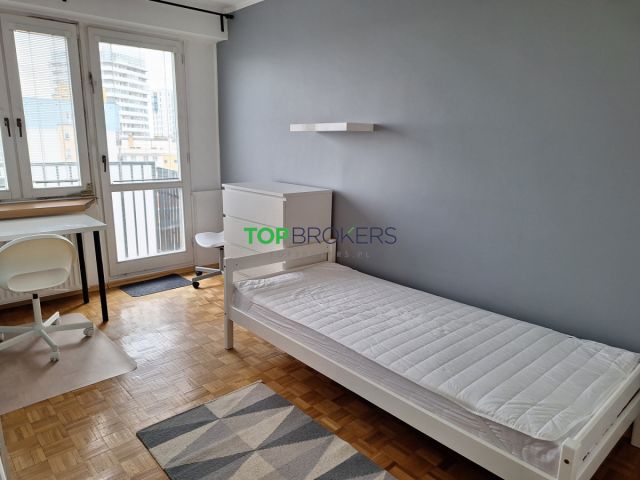 Mieszkanie 4-pokojowe Białystok Piaski, ul. Jerzego Waszyngtona. Zdjęcie 1