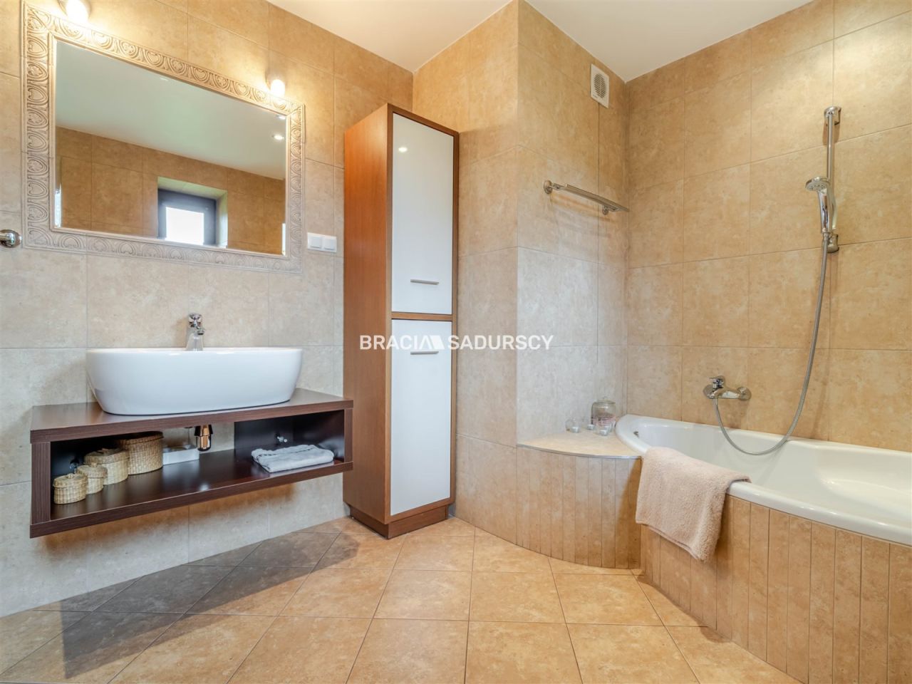 dom wolnostojący, 6 pokoi Sułków. Zdjęcie 12