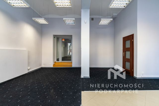 Lokal Rzeszów, al. Józefa Piłsudskiego. Zdjęcie 5