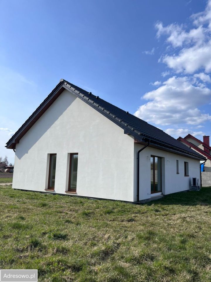 dom wolnostojący, 2 pokoje Bądki. Zdjęcie 2