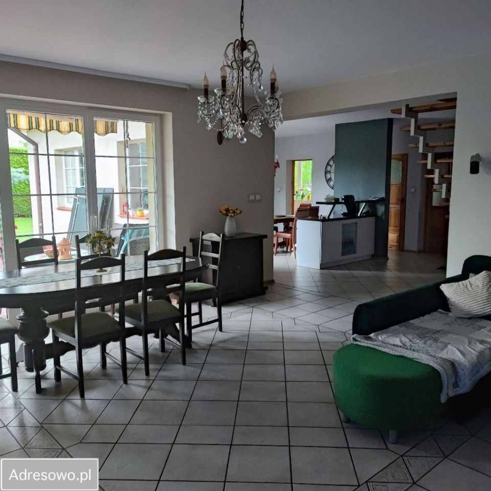 dom wolnostojący, 6 pokoi Złotów, al. Rodła. Zdjęcie 4