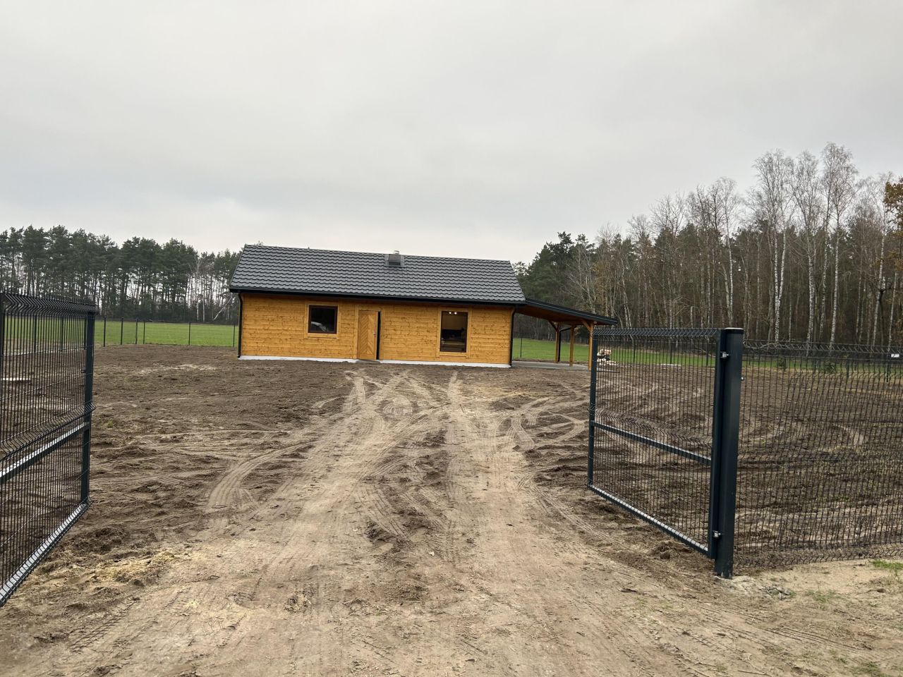 dom wolnostojący, 3 pokoje Wola Młocka. Zdjęcie 2