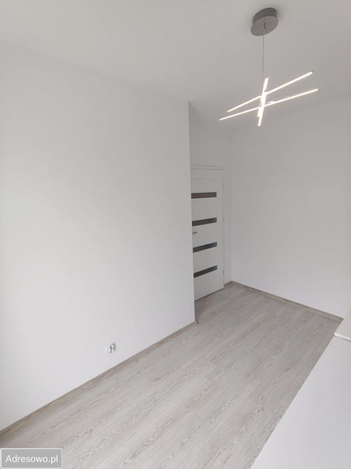 dom wolnostojący, 5 pokoi Strzebielino. Zdjęcie 7