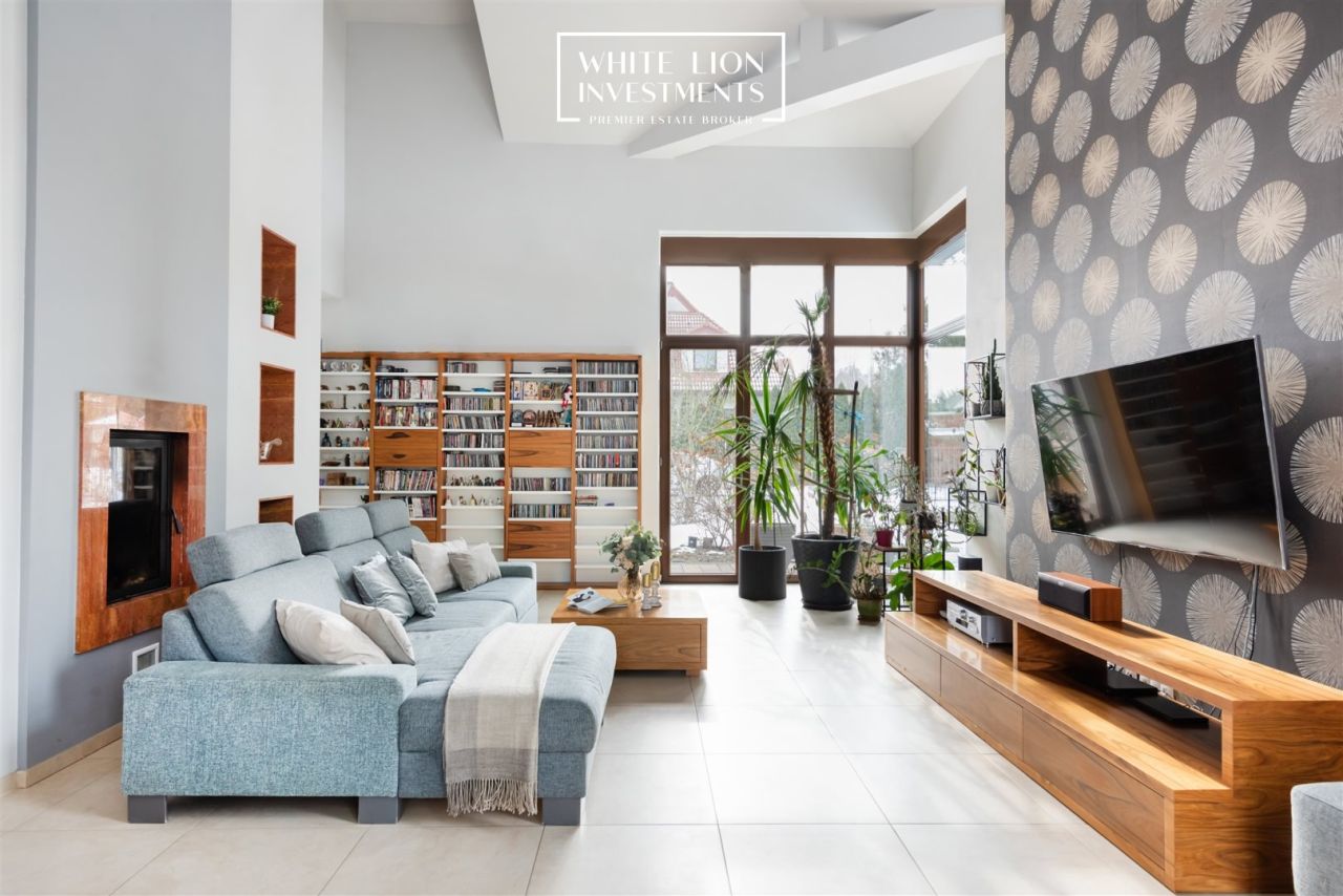 dom wolnostojący, 7 pokoi Komorów, ul. Północna. Zdjęcie 2