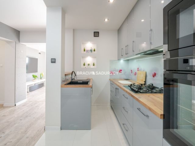 dom wolnostojący, 5 pokoi Polanka Hallera. Zdjęcie 6