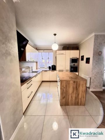 Mieszkanie 3-pokojowe Sanok, ul. Wyspiańskiego. Zdjęcie 3