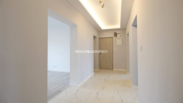 Mieszkanie 4-pokojowe Oleśnica. Zdjęcie 18