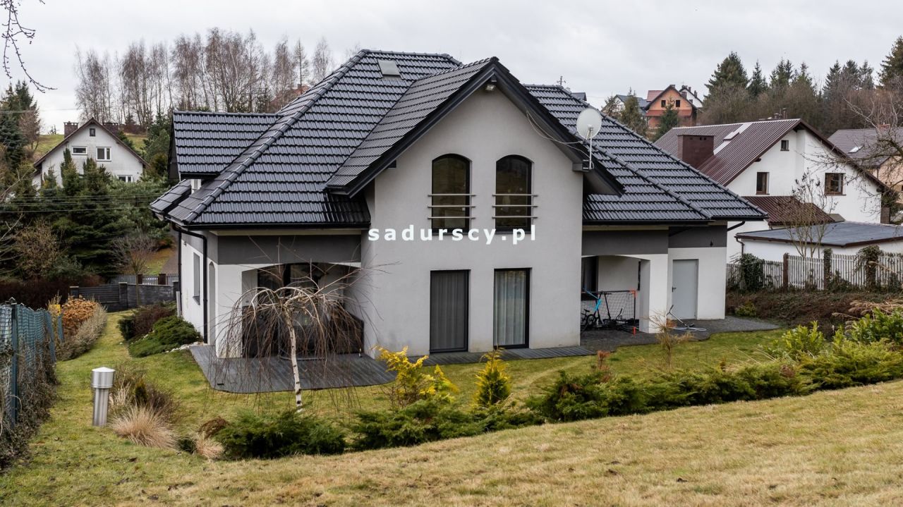 dom wolnostojący, 5 pokoi Kraków Nowa Huta, ul. Braci Polskich