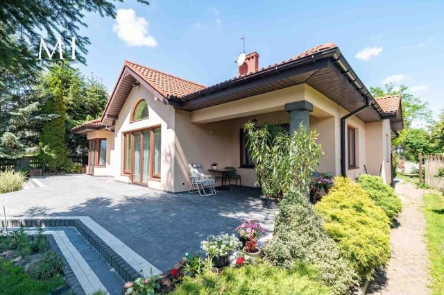 dom wolnostojący, 6 pokoi Łódź. Zdjęcie 13