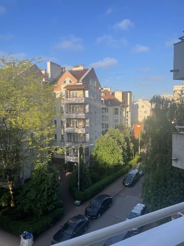 Mieszkanie 3-pokojowe Warszawa Bemowo, ul. Ziębicka. Zdjęcie 1