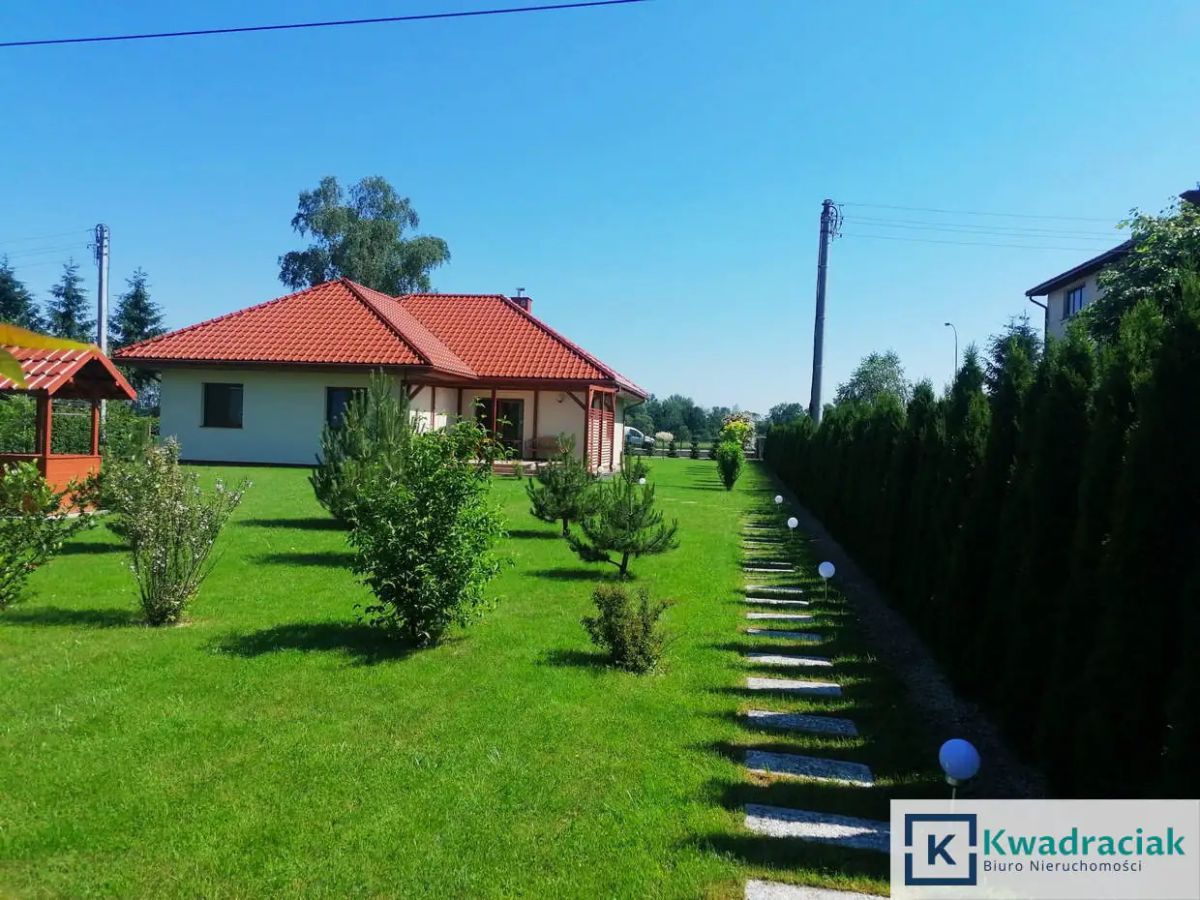 dom wolnostojący, 4 pokoje Żarnowiec. Zdjęcie 25