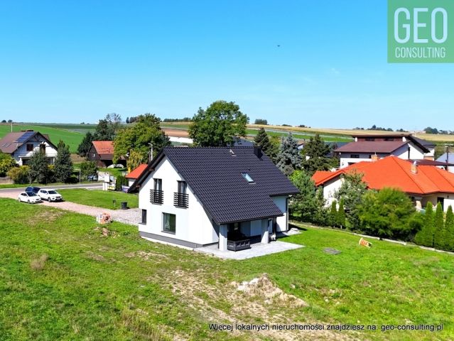 dom wolnostojący, 5 pokoi Wierzbno. Zdjęcie 2