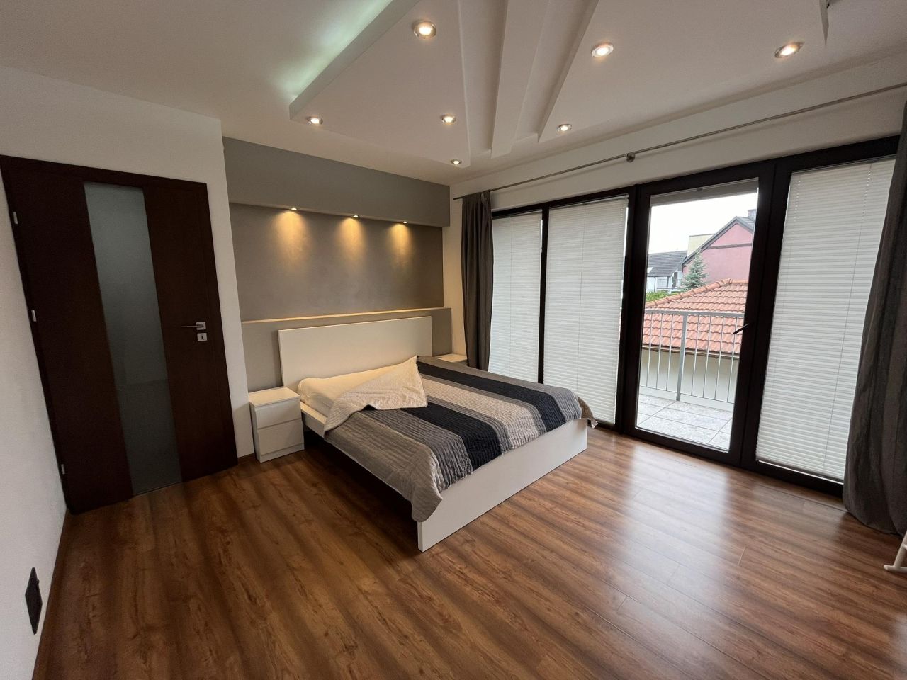 bliźniak, 5 pokoi Kraków Swoszowice, ul. Henryka Niewodniczańskiego. Zdjęcie 4