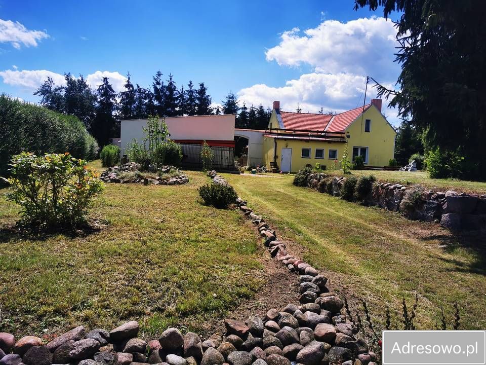 dom wolnostojący, 3 pokoje Bronów. Zdjęcie 1