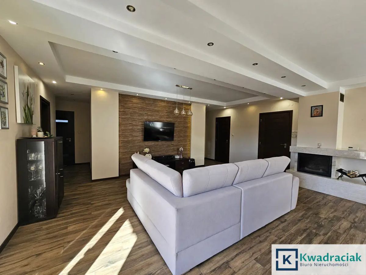 dom wolnostojący, 4 pokoje Żarnowiec. Zdjęcie 4