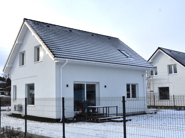 dom wolnostojący, 5 pokoi Żarowo. Zdjęcie 3