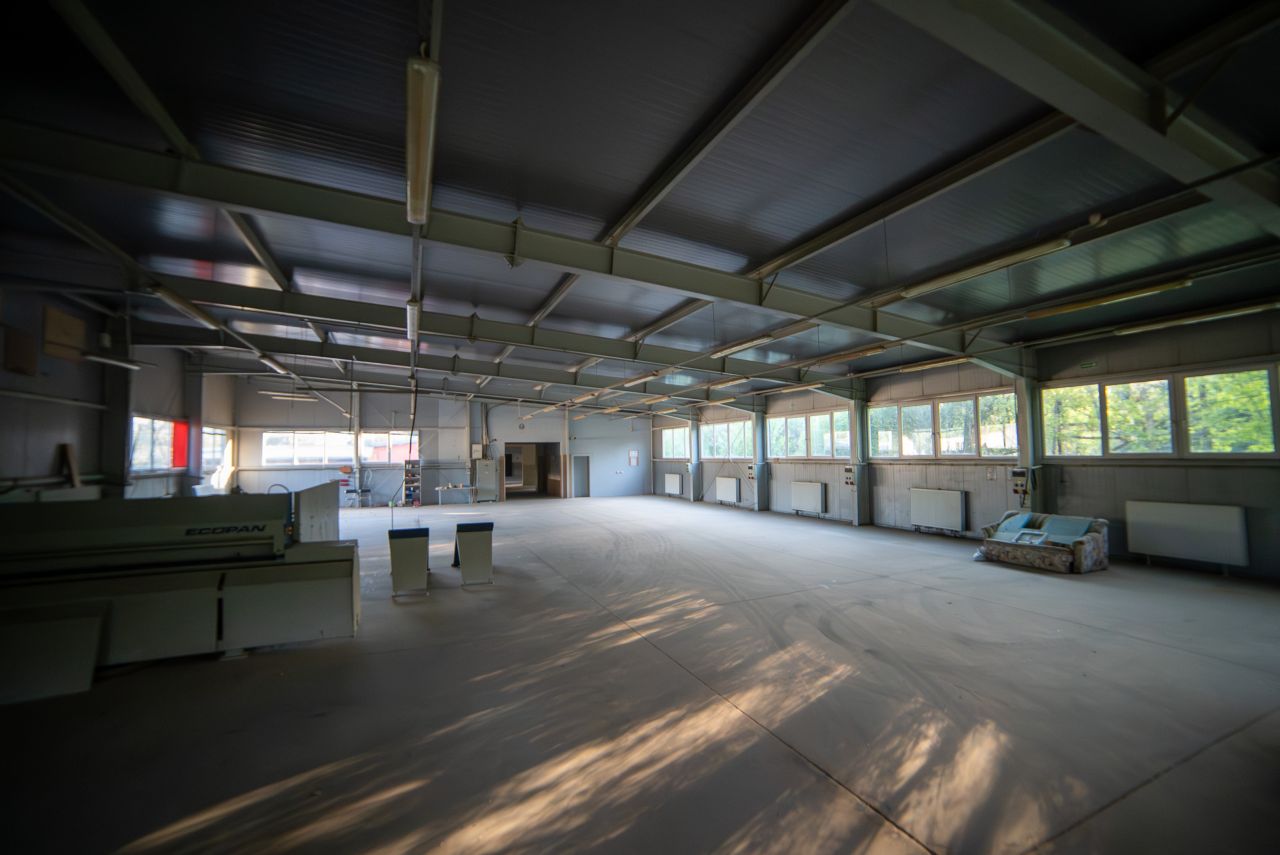 Hala/magazyn Sarnów. Zdjęcie 2