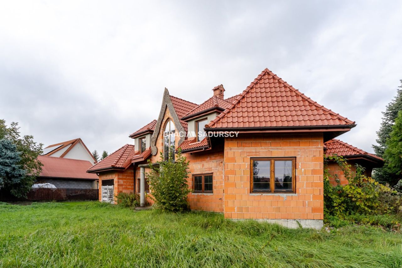 dom wolnostojący, 7 pokoi Śledziejowice. Zdjęcie 24