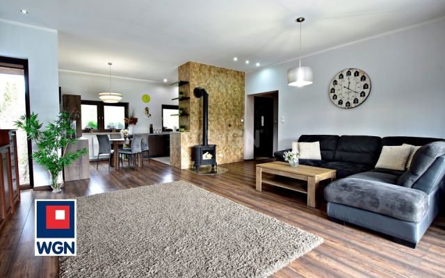 dom wolnostojący, 5 pokoi Komorowo Żuławskie. Zdjęcie 9