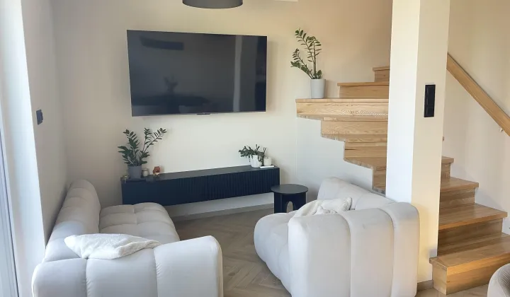 dom szeregowy, 4 pokoje Wolice