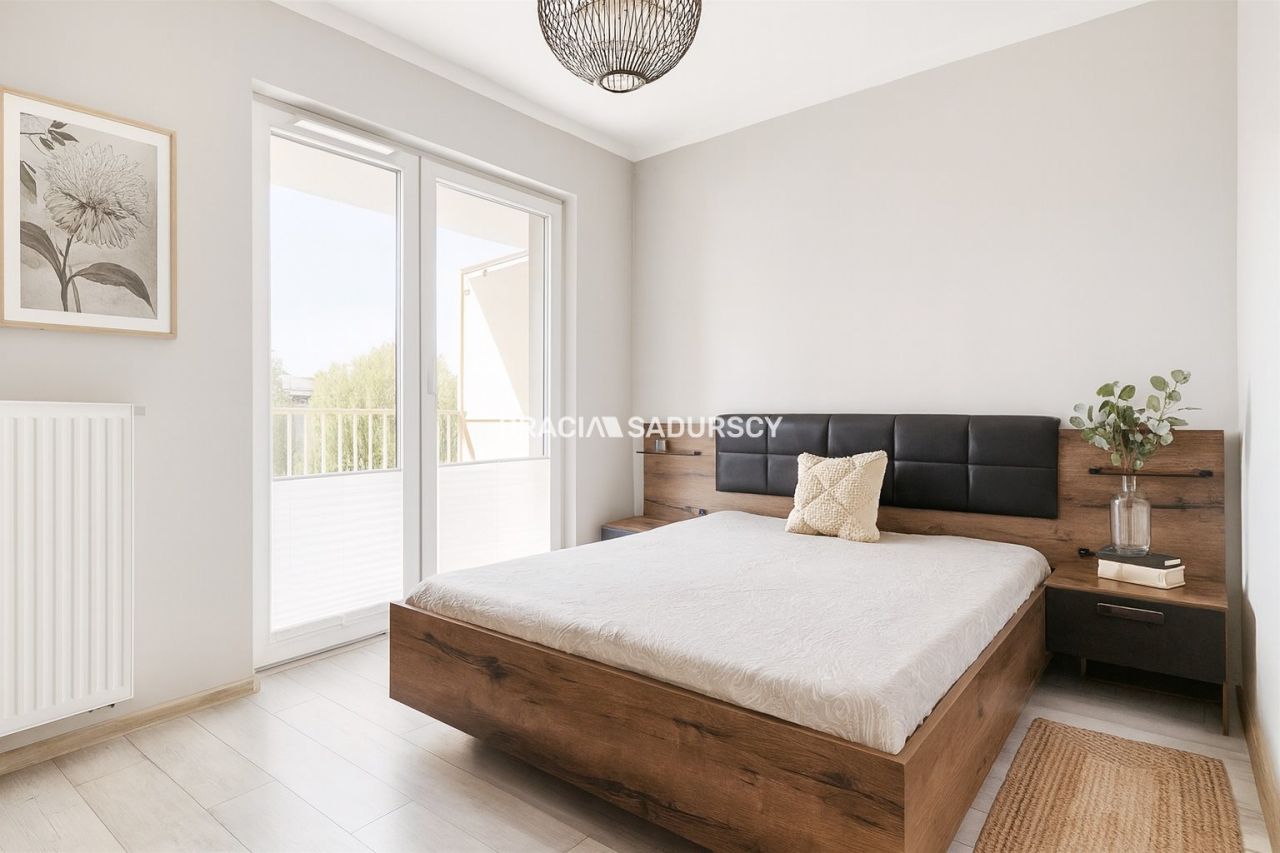 Mieszkanie 4-pokojowe Kraków Podgórze Duchackie, ul. Przyjaźni Polsko-Węgierskiej. Zdjęcie 1