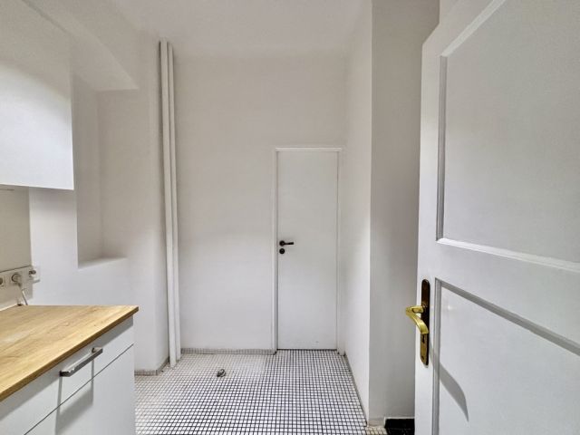 Mieszkanie 4-pokojowe Warszawa Śródmieście, al. 3 Maja. Zdjęcie 14