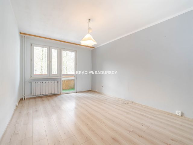 Mieszkanie 2-pokojowe Kraków Mistrzejowice, os. Złotego Wieku. Zdjęcie 3