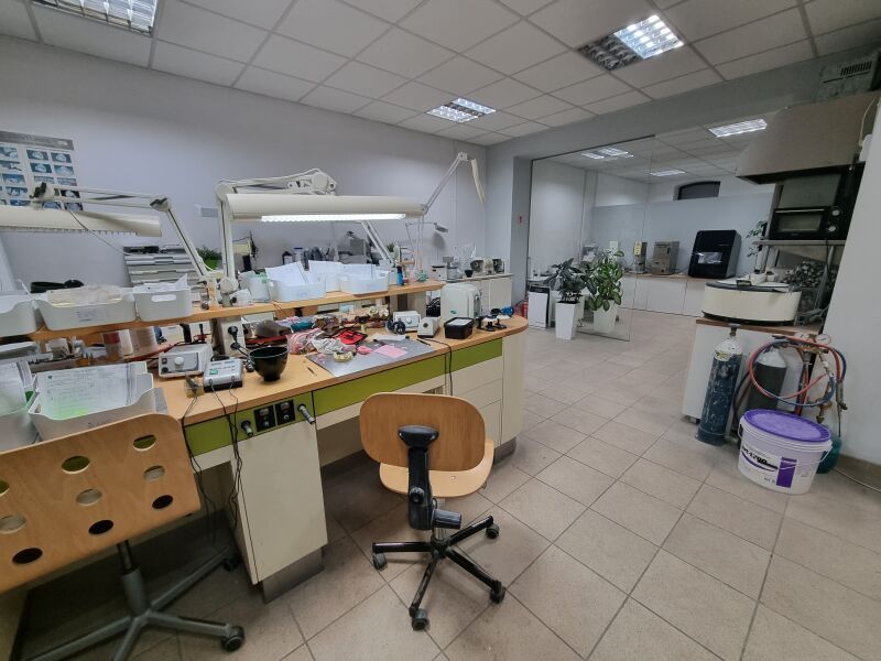 Lokal Katowice Wełnowiec, ul. Gnieźnieńska. Zdjęcie 3