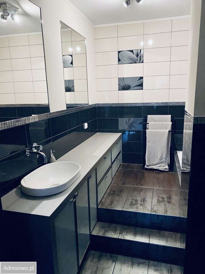 Mieszkanie 3-pokojowe Toruń Bydgoskie Przedmieście, ul. Józefa Ignacego Kraszewskiego. Zdjęcie 2