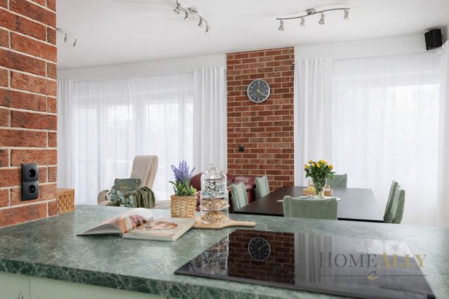 bliźniak, 5 pokoi Łomianki. Zdjęcie 1