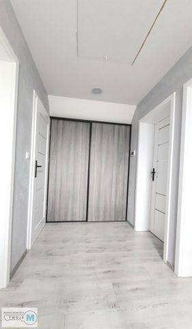 dom wolnostojący, 4 pokoje Oblęgór. Zdjęcie 17