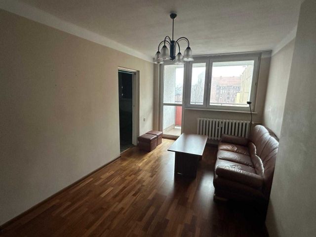 Mieszkanie 3-pokojowe Ruda Śląska Nowy Bytom, ul. Piotra Niedurnego. Zdjęcie 1