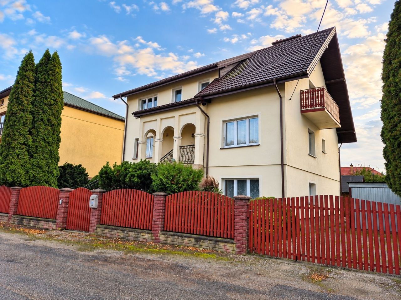 dom wolnostojący, 9 pokoi Chruszczewo. Zdjęcie 2