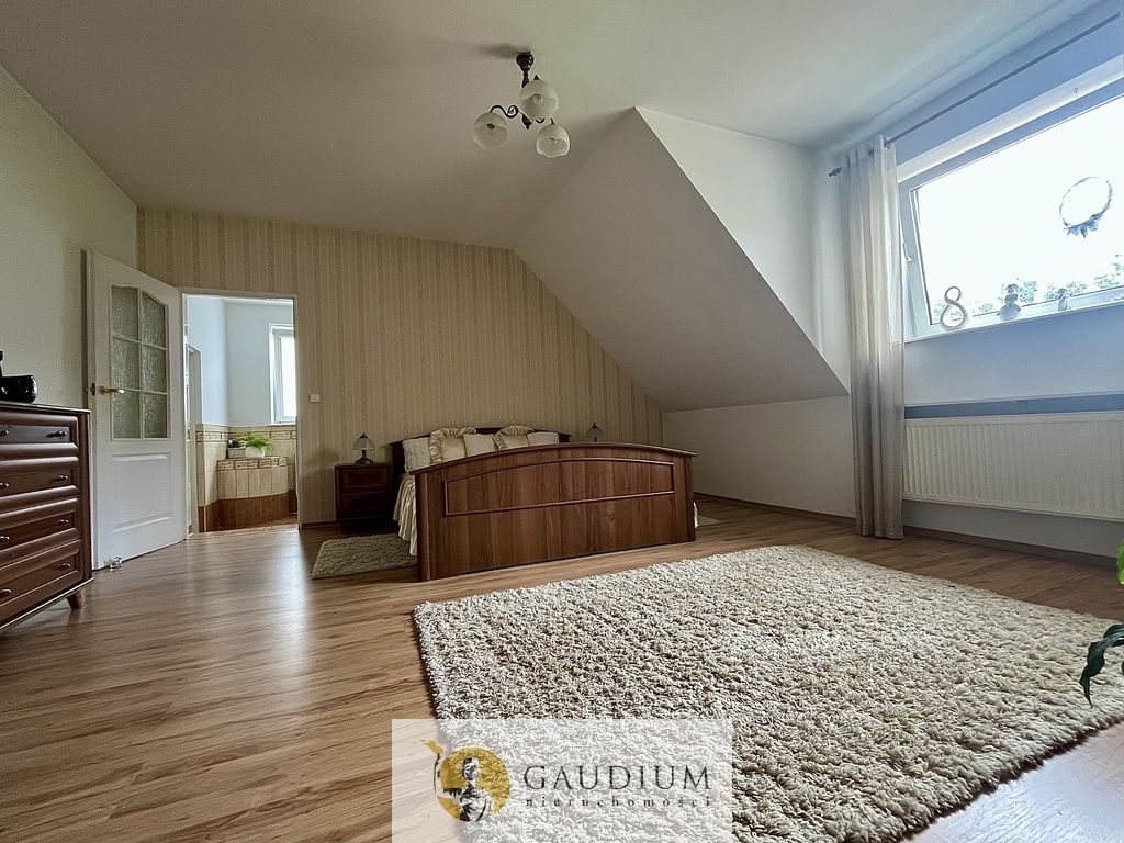 dom wolnostojący, 7 pokoi Bytonia, os. Zielone. Zdjęcie 10