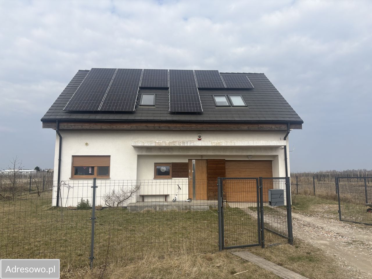 dom wolnostojący, 4 pokoje Siekierki Wielkie. Zdjęcie 1