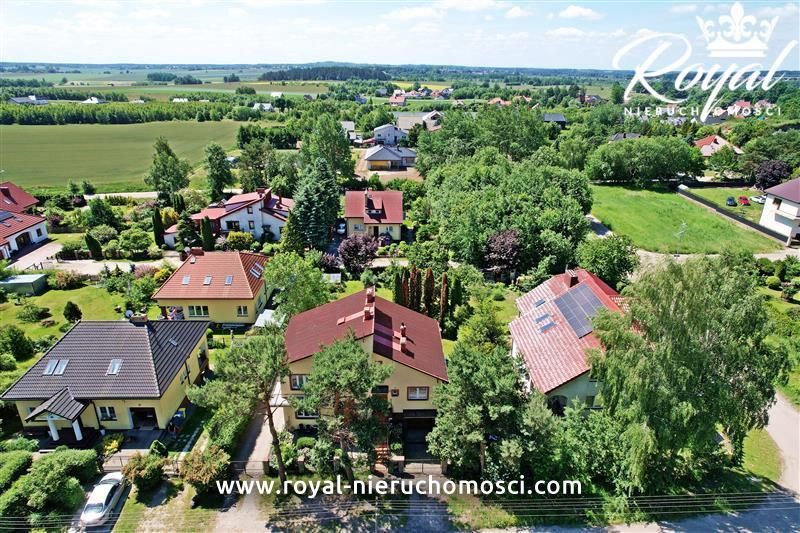 dom wolnostojący, 9 pokoi Koszalin Raduszka, ul. Róż