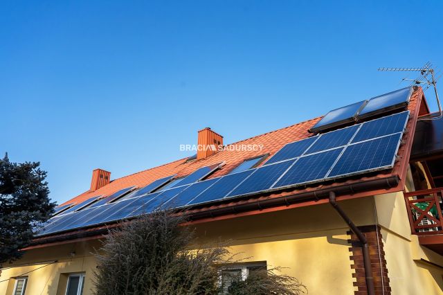 dom wolnostojący, 10 pokoi Brzezie. Zdjęcie 24