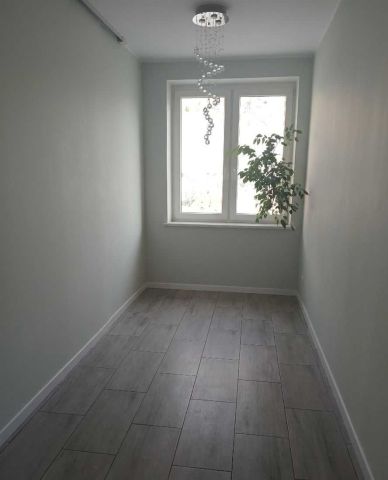 Mieszkanie 3-pokojowe Skierniewice Centrum, ul. Żwirki. Zdjęcie 1