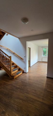 dom, 5 pokoi Staniszów. Zdjęcie 11