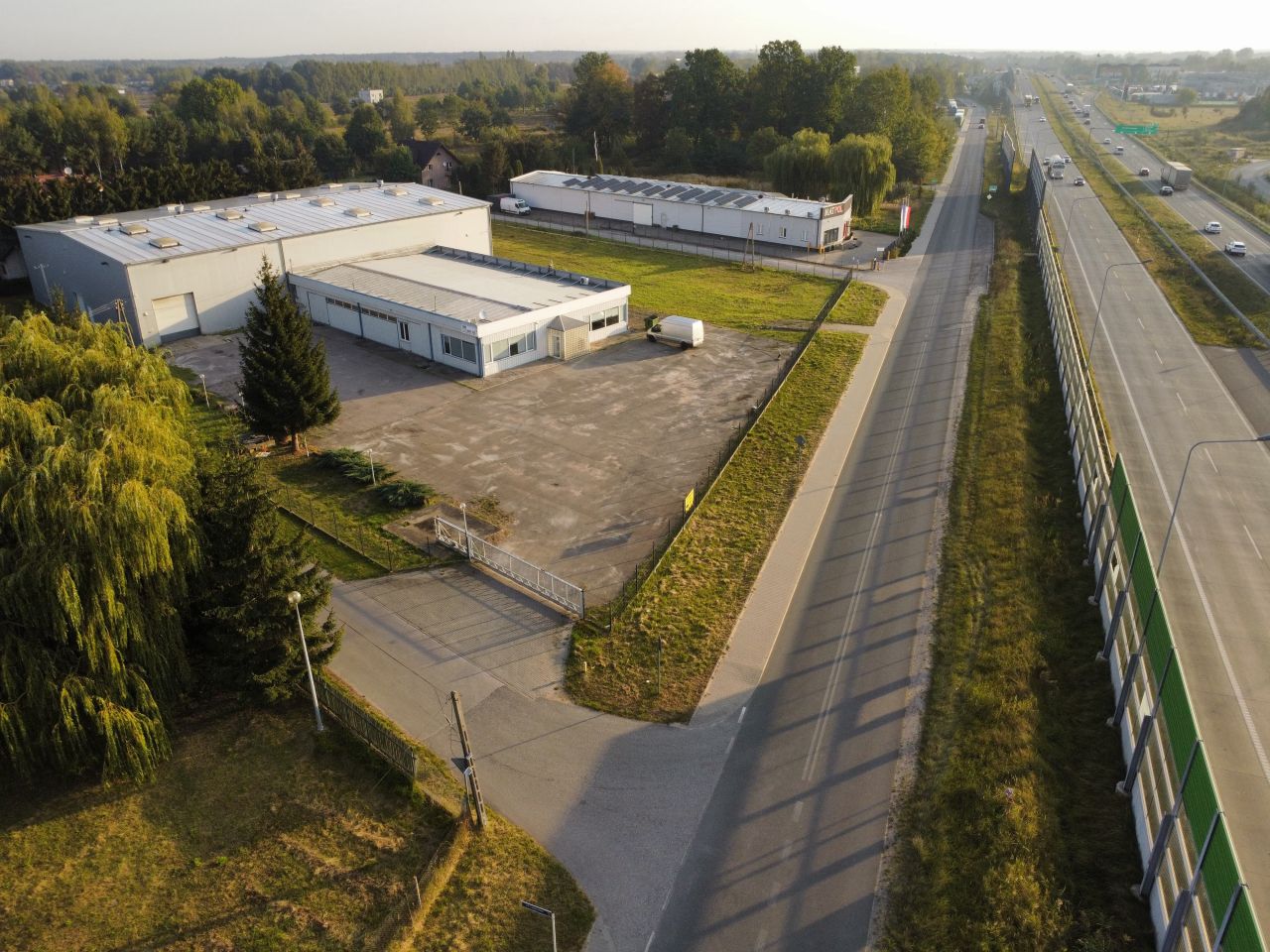 Hala/magazyn Urzut, ul. Lazurowa