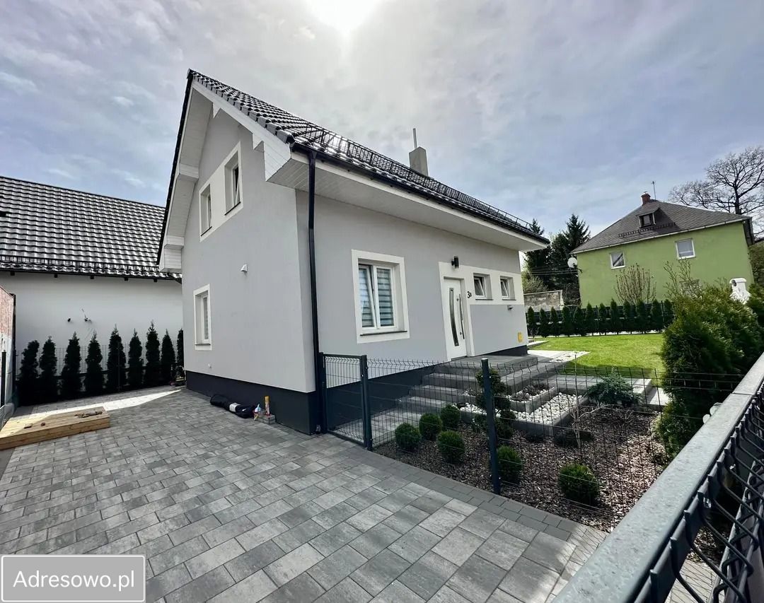 dom wolnostojący, 5 pokoi Jelenia Góra Sobieszów. Zdjęcie 1